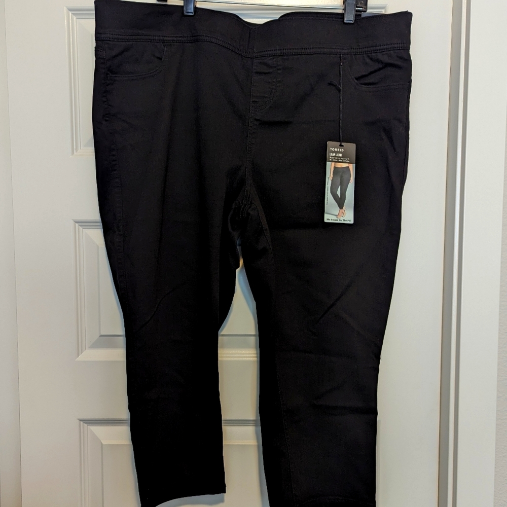 Torrid Lean Jeans NWT size 3